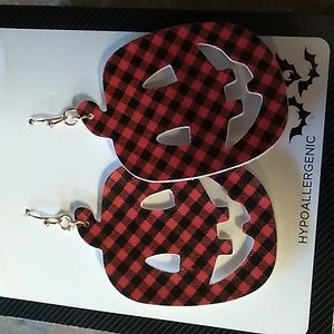 Nice big pumpkin earrings